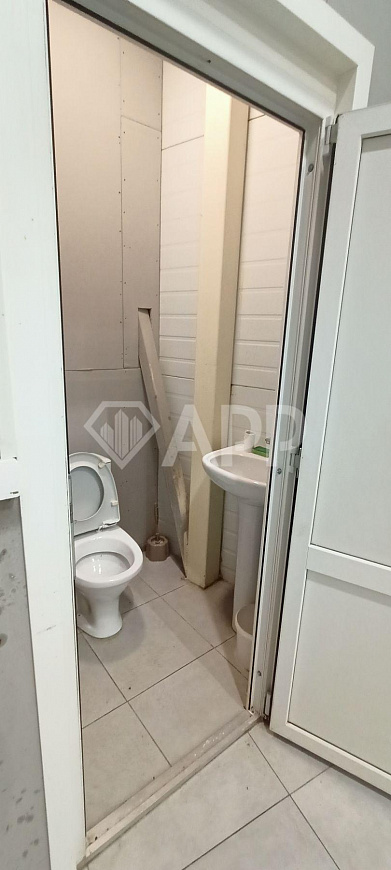 Аренда, помещения свободного назначения от 105 м² до 620 м². фото