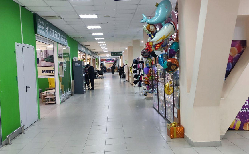 Продам  этаж в проходном БЦ г Тольятти  2 717,1 м² фото