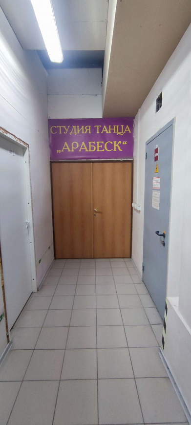 Продам  этаж в проходном БЦ г Тольятти  2 717,1 м² фото