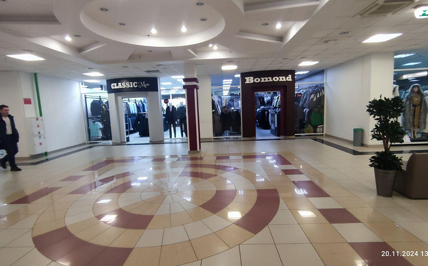 Продам  этаж в проходном БЦ г Тольятти  2 717,1 м² фото