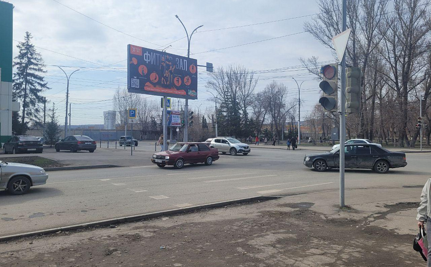 Торговая площадь в районе Авиатора 90 м2!!!! фото