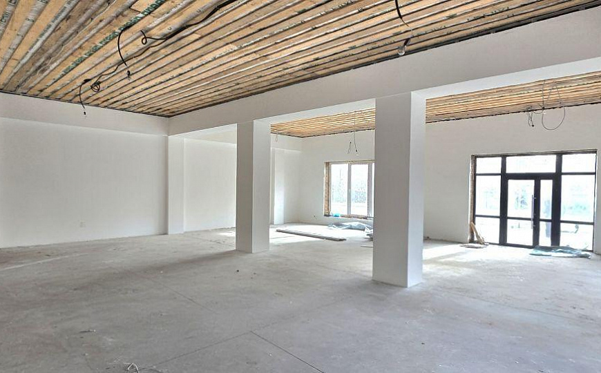 Помещение свободного назначения 300 м2 фото