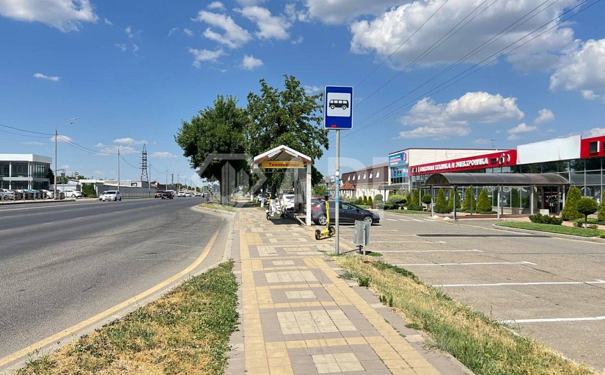 Сдаю магазин - шоурум на первой линии Ростовское шоссе, 231 м² фото
