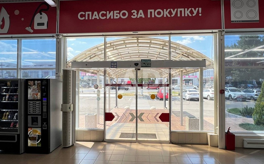 Сдаю магазин - шоурум на первой линии Ростовское шоссе, 231 м² фото