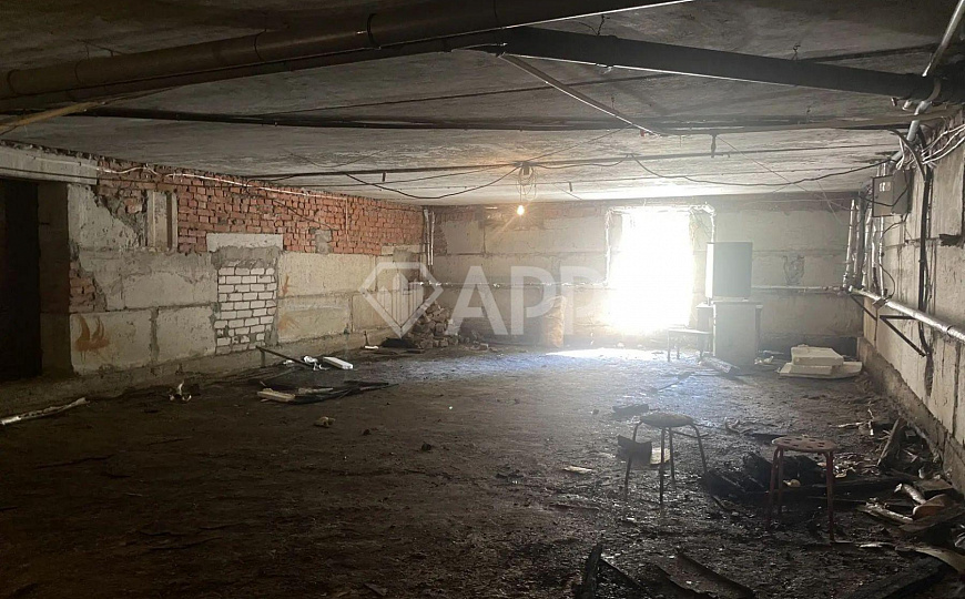 Помещение 94м² в подвале / Блюхера 6 / дешево / инвесторам или под проект фото