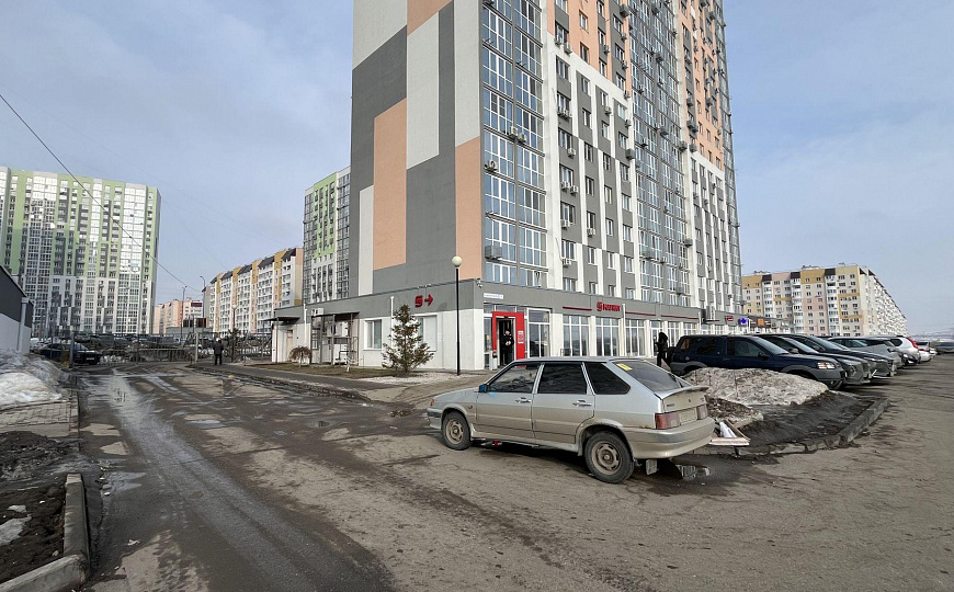 Офисные помещения свободной планировки под Клинику, Бьютисферу и тд, с хорошим трафиком фото