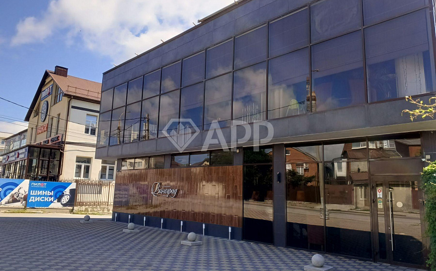 Сдам отдельно стоящее здание, 470 м² фото