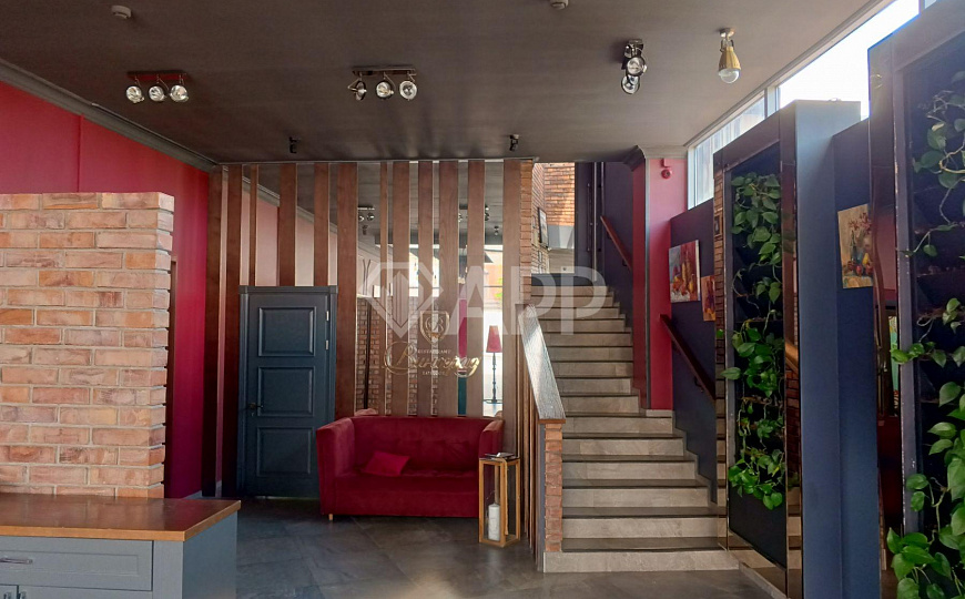 Сдам отдельно стоящее здание, 470 м² фото