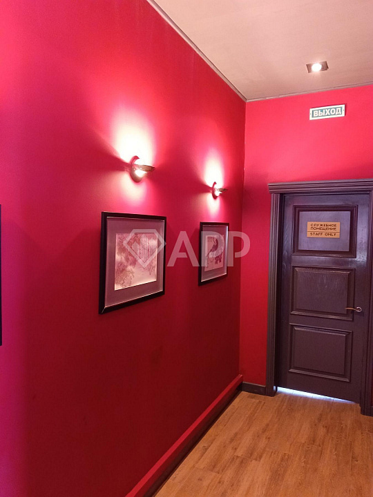 Сдам отдельно стоящее здание, 470 м² фото