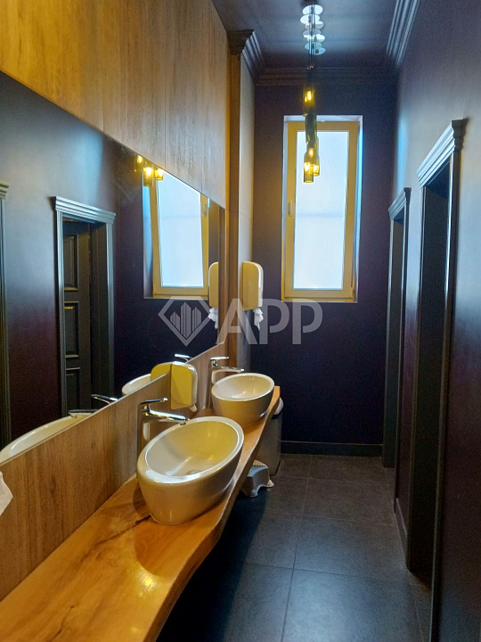 Сдам отдельно стоящее здание, 470 м² фото