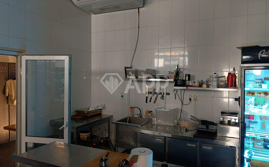 Сдам отдельно стоящее здание, 470 м² фото