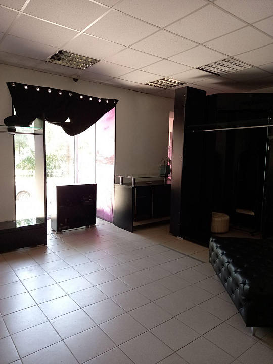 Магазин, Салон красоты, 73 м² фото
