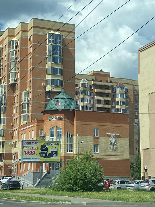 В аренду площади в здании на двух этажах фото
