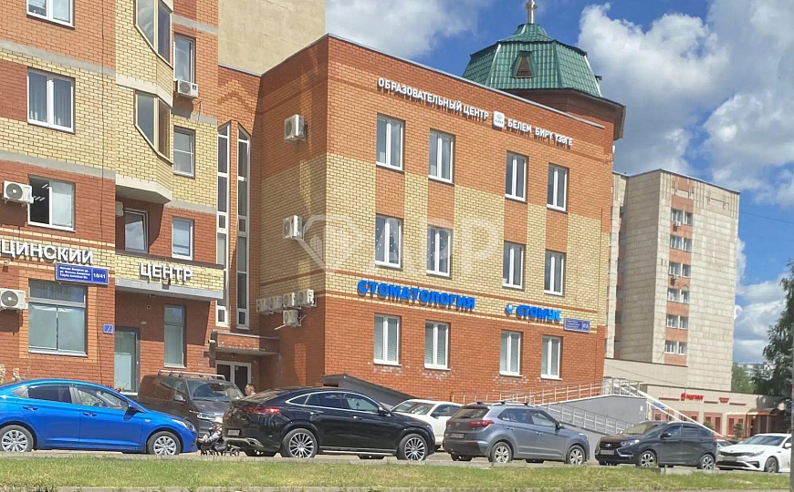 В аренду площади в здании на двух этажах фото