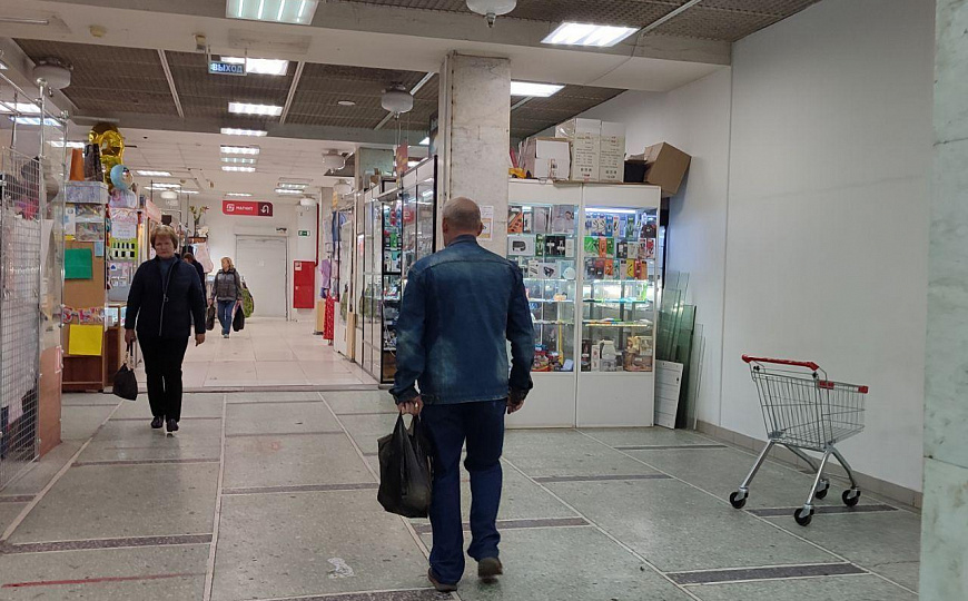 Центр города торговый центр со своей парковкой фото
