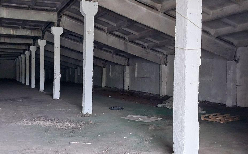 База (производство, склад 3250 кв.м). Земельный участок 4 Га фото