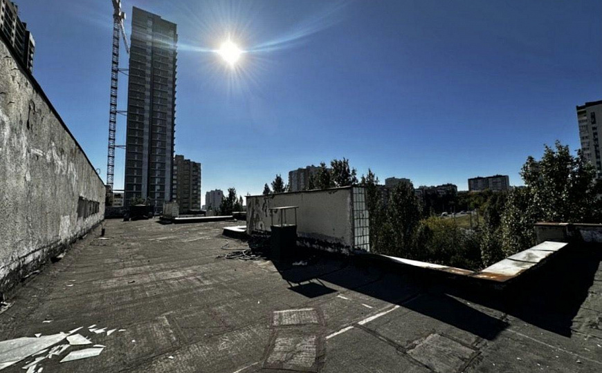 Продажа здания 5164.9 м2 с земельным участком 2328 м2  на 1 линии ул.Антонова-Овсеенко фото