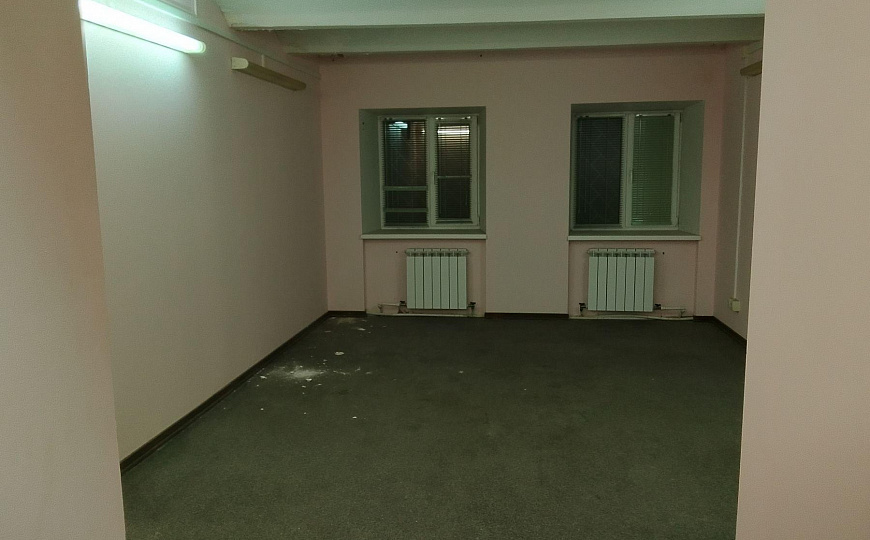 Офис с ремонтом, цоколь, 300 м², ул. Пушкина фото