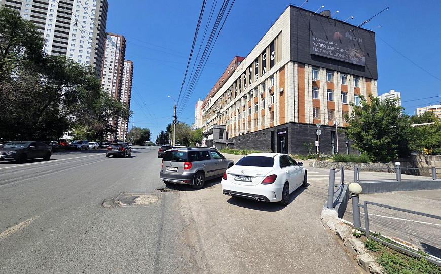 Продажа помещения с арендатором, 471 м² фото