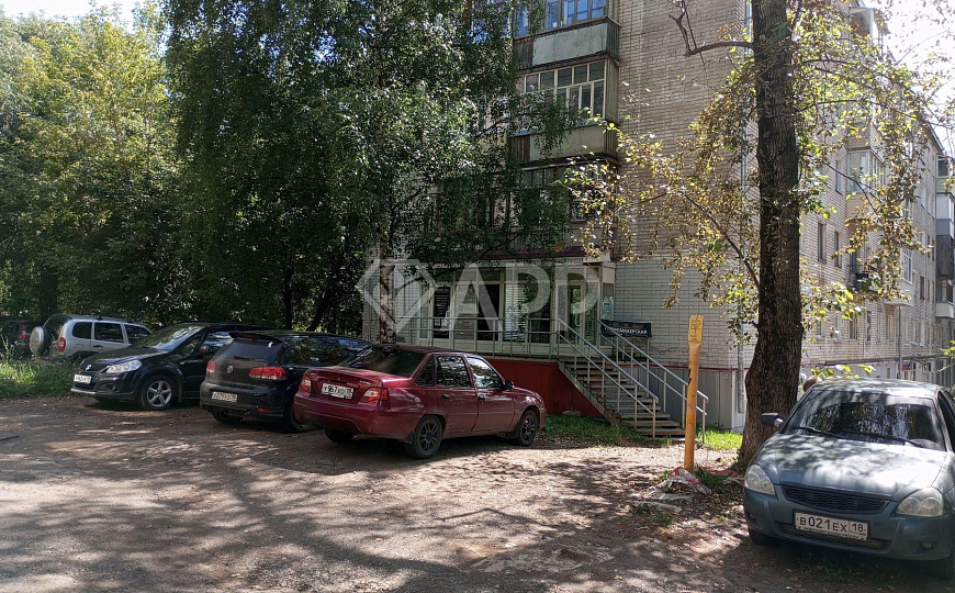 Купить офис в центре Ижевска, 1 линия фото