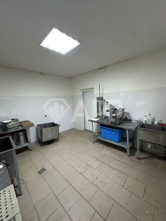 Продам здание, 630 м²   фото