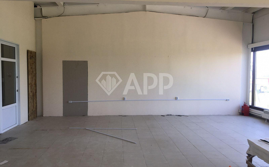 Продается отдельно стоящее здание с арендаторами 2 203 м² фото