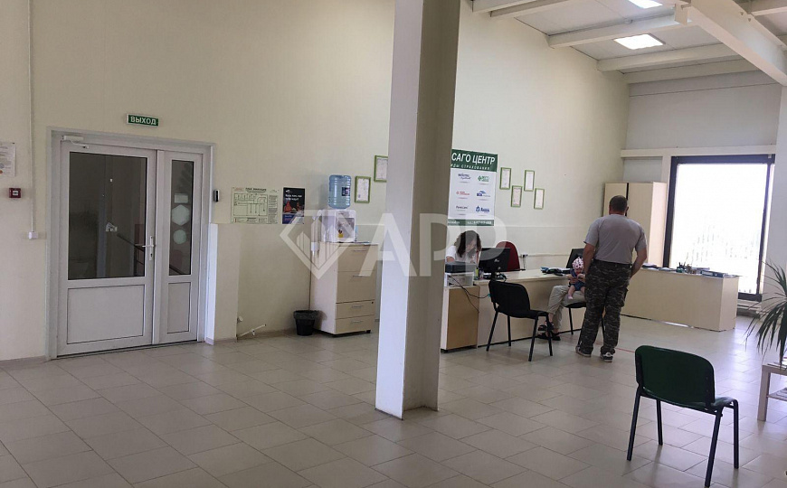 Продается отдельно стоящее здание с арендаторами 2 203 м² фото