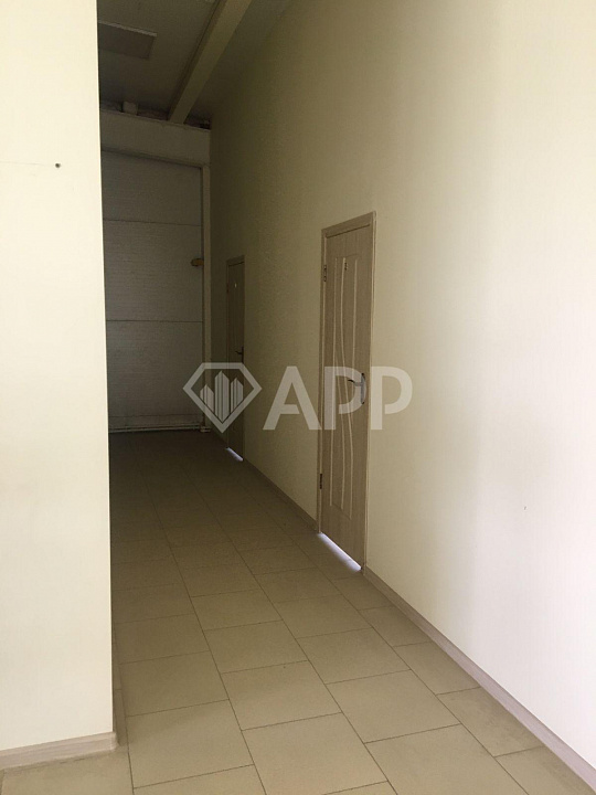 Продается отдельно стоящее здание с арендаторами 2 203 м² фото
