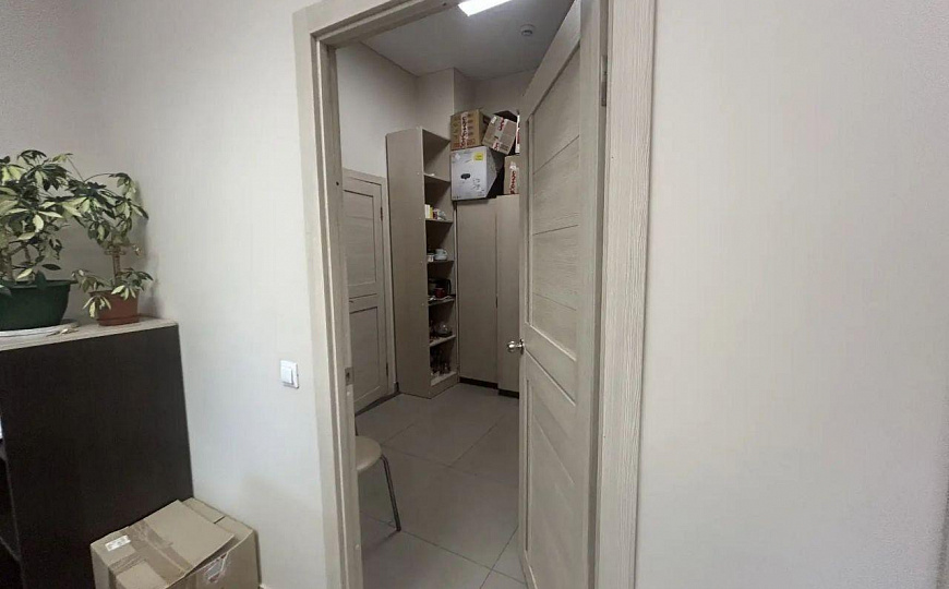 Помещение рядом с магнитом фото