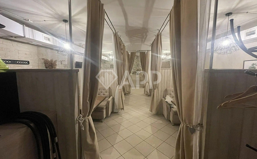 Помещение с шикарным ремонтом фото