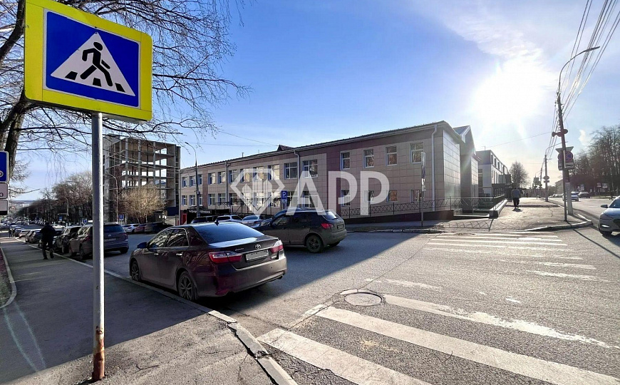 Продается отдельно стоящее здание в центре Ижевска, частично с арендаторами фото