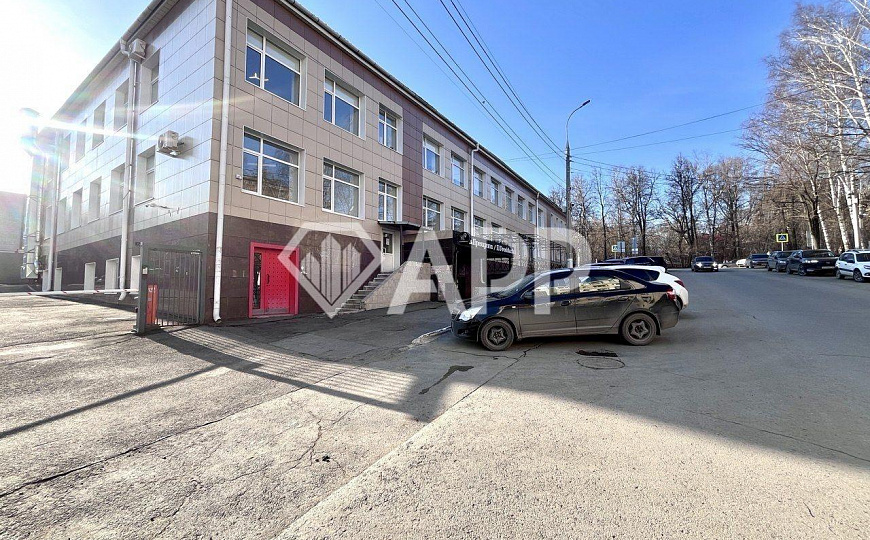 Продается отдельно стоящее здание в центре Ижевска, частично с арендаторами фото