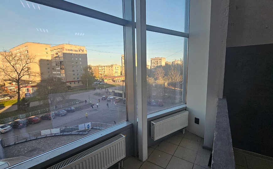 Сдам торговые помещения, от 14,8 - 70 м² фото