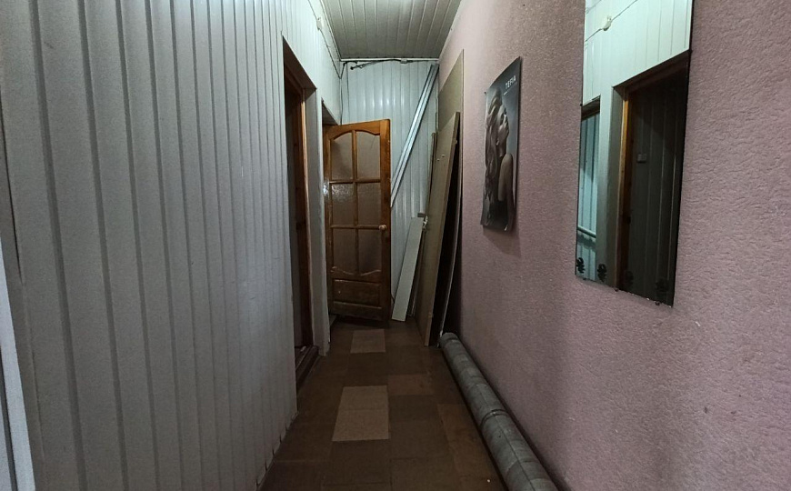 Помещение свободного назначения 129.8 м2 фото