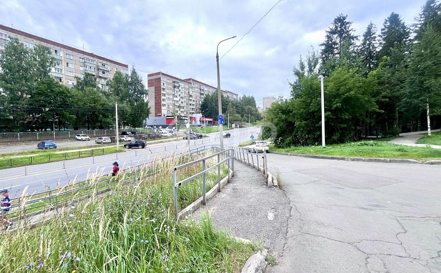 Продается помещение под общепит на Берша, вытяжка по проекту, 1 линия фото