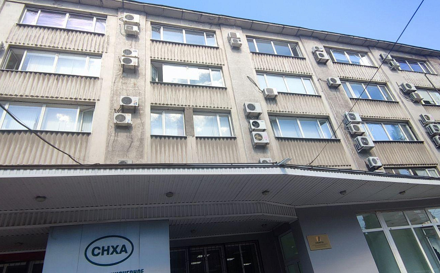 Офисный центр в центре города фото