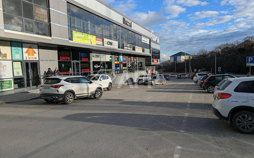 Сдам торговое помещение, 130 м² фото