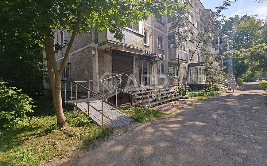 Арендуй лучшее помещение стрит ретейла в этом квартале фото