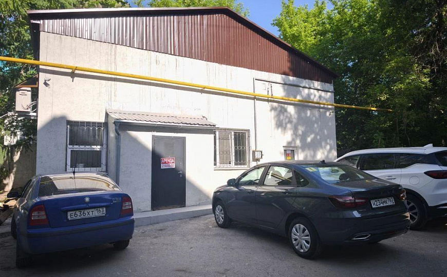 Помещение с антресолью и вторым светом 110 м² в центре Самары фото