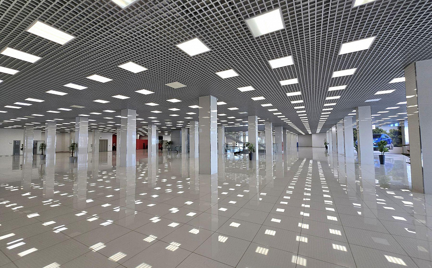 Торговое помещение 1 линия, 2400 м² фото