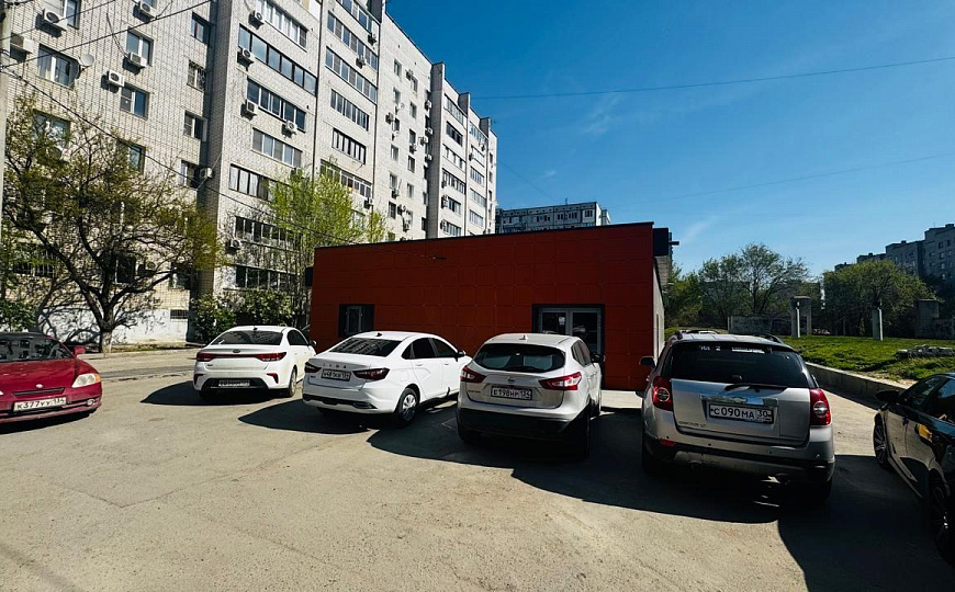 Здание под магазин, комп. клуб, услуги  244 м² фото