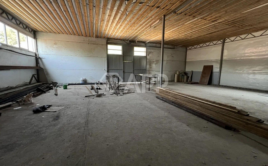 Сдам помещение свободного назначения, 310 м². До 560 м² фото