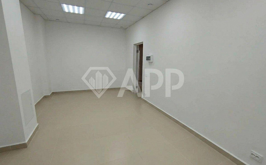 Сдаётся кабинет 15 кв.м с окном и раковиной фото