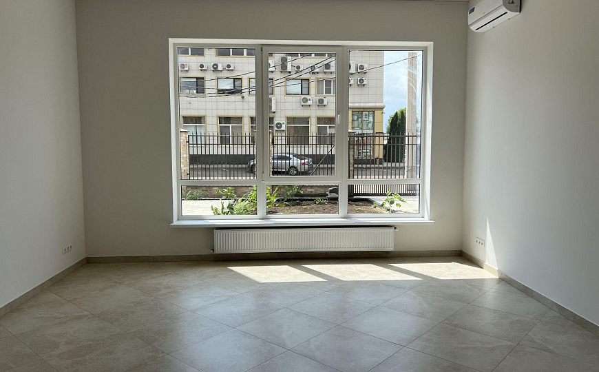 Сдаю офисное помещение  с ремонтом напротив Баскетхолла, 40 м² фото