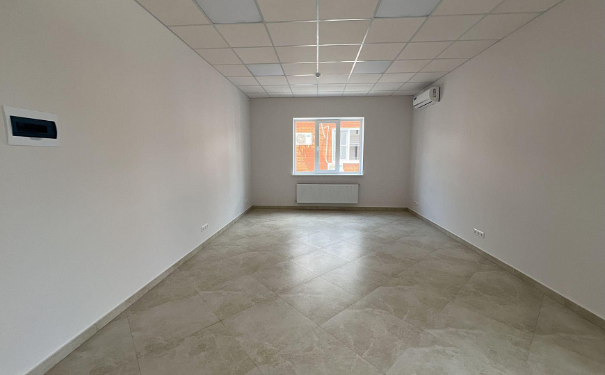 Сдаю офисное помещение  с ремонтом напротив Баскетхолла, 40 м² фото