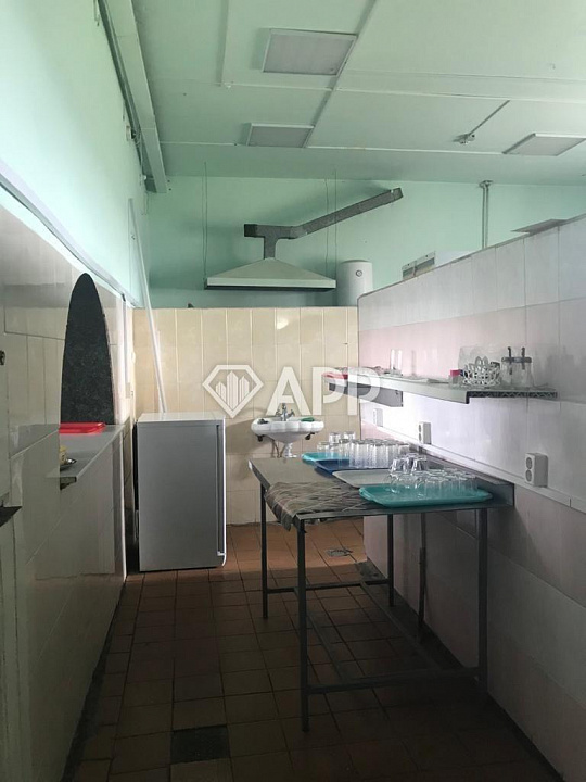 Продается отдельно стоящее двухэтажное здание 1 200 м² фото