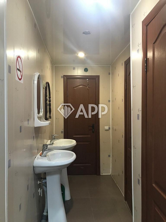 Продается отдельно стоящее двухэтажное здание 1 200 м² фото