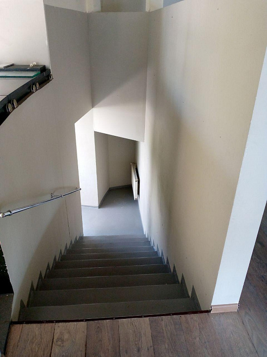 Помещение на цокольном этаже, 180м2 фото