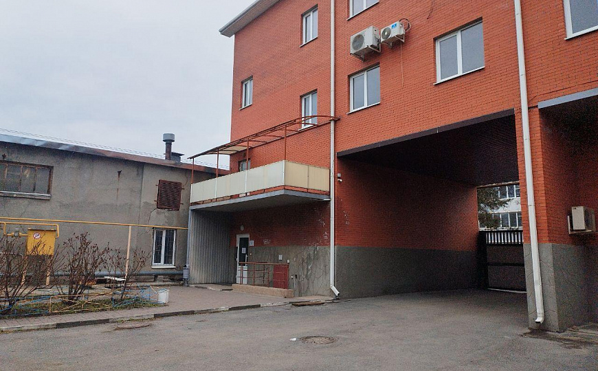 Комплекс 2235 м² + 30 соток: своя котельная, кран‑балка фото
