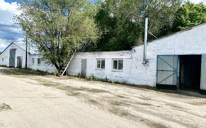 База (производство, склад). 3272 кв.м, участок 1,6 Га  фото